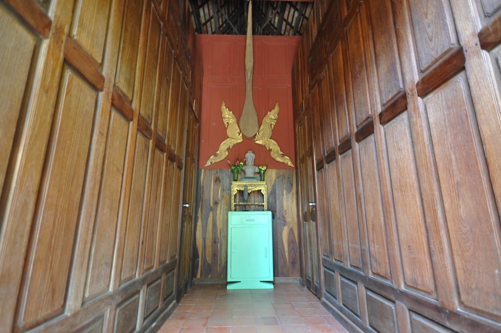 Ayutthaya Bouchic Hostel Exterior photo