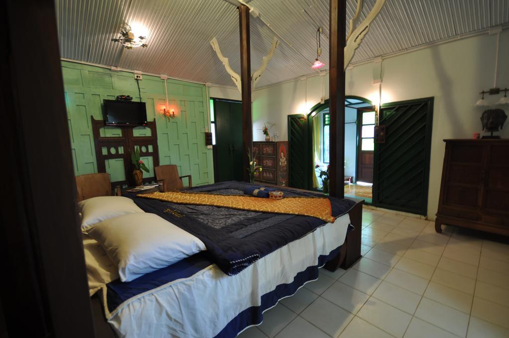 Ayutthaya Bouchic Hostel Exterior photo